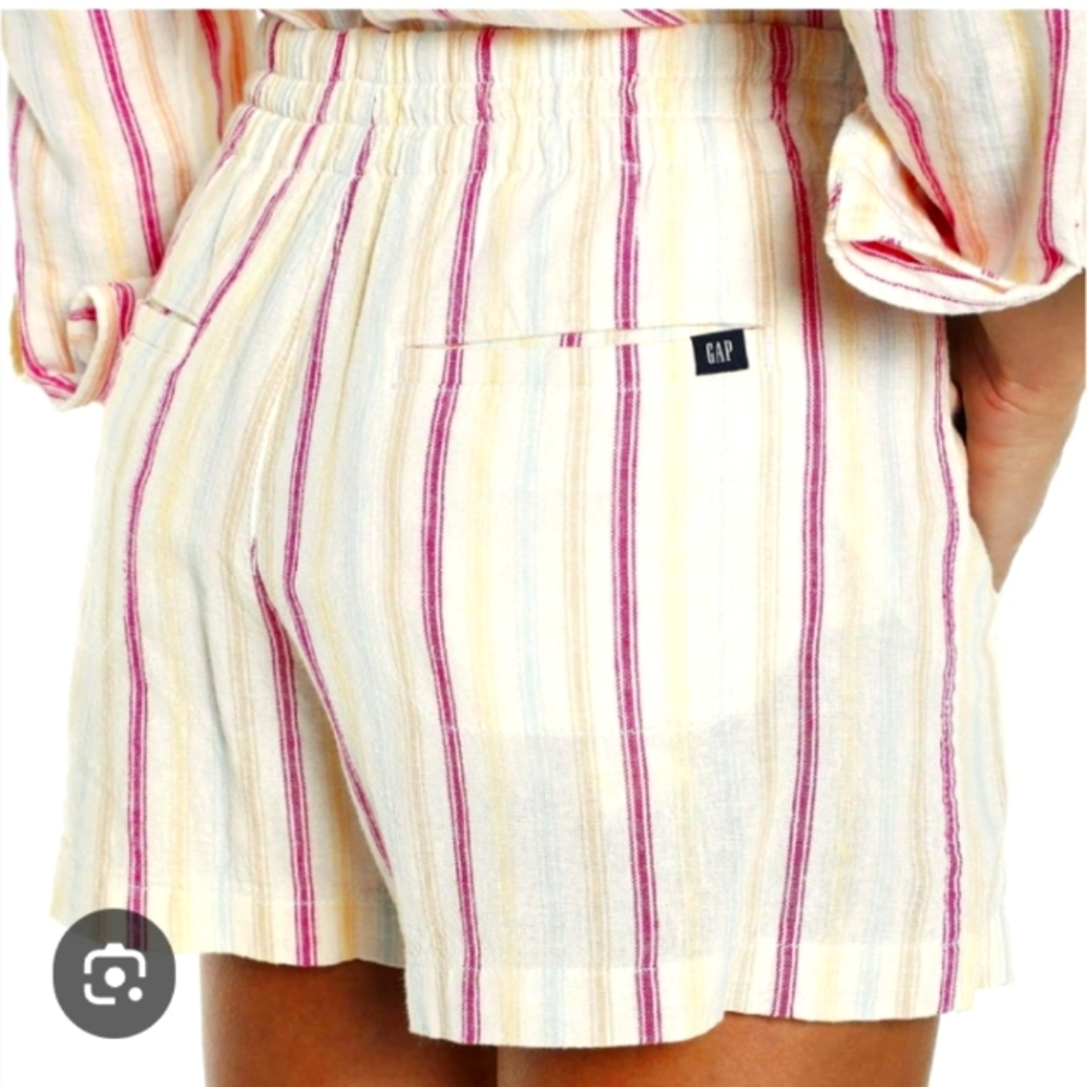 NWT GAP PULL ON CASUAL SHORT SIZE XXL